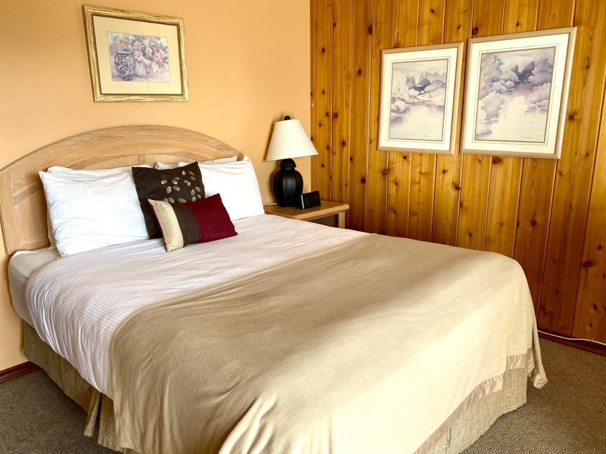 Motel Bo Radium Radium Hot Springs Extérieur photo