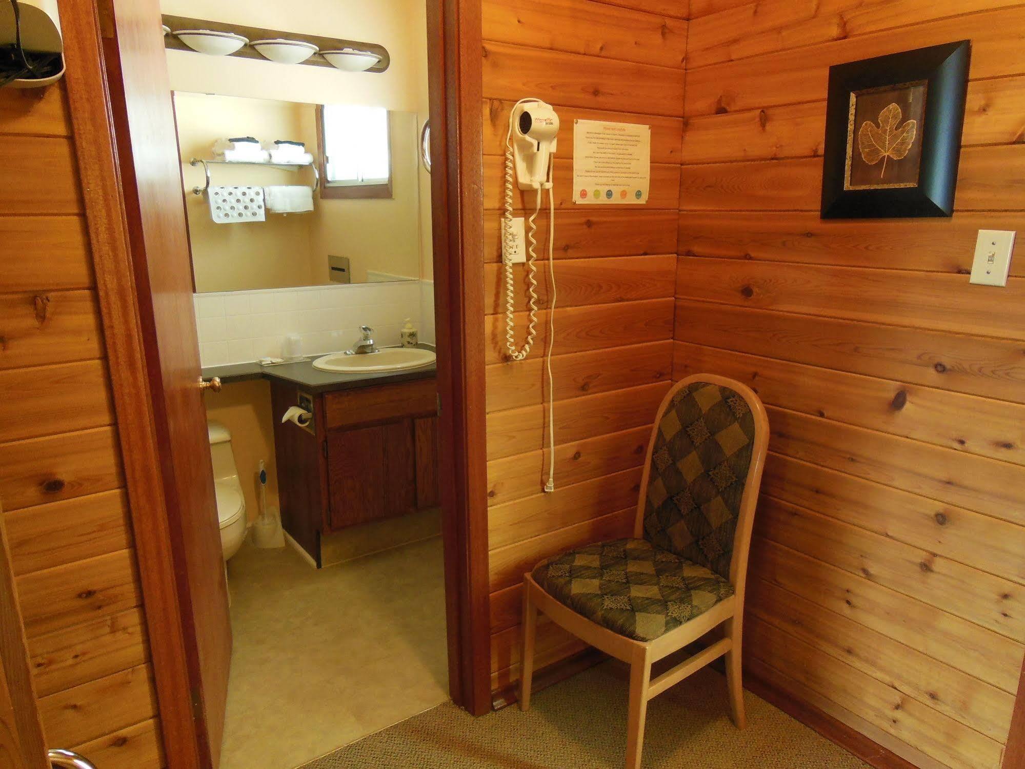 Motel Bo Radium Radium Hot Springs Extérieur photo