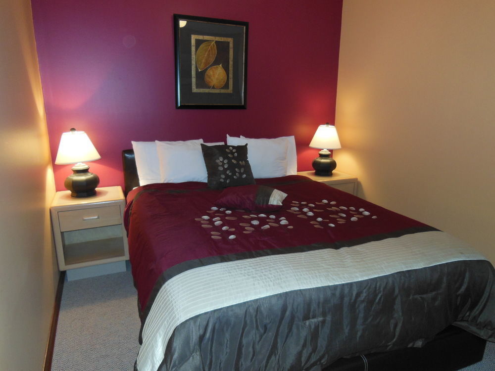 Motel Bo Radium Radium Hot Springs Extérieur photo